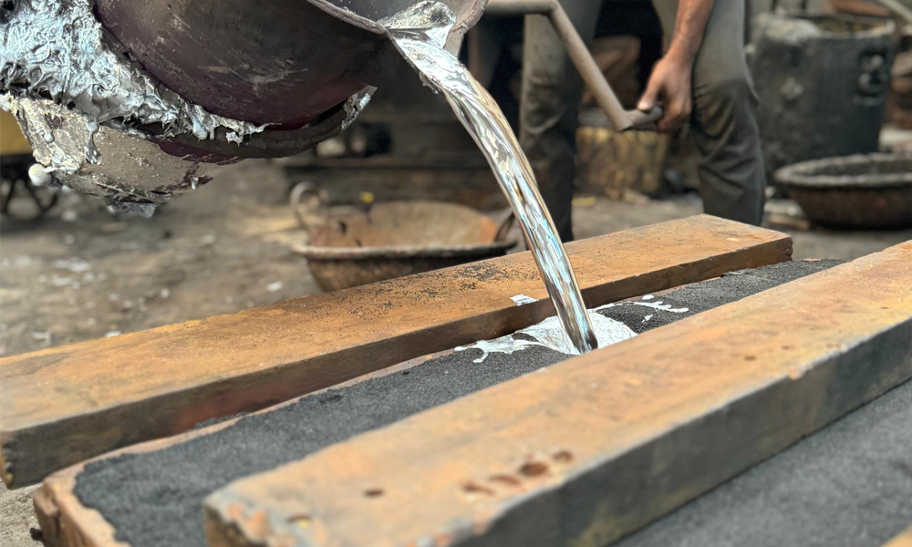 Moulding and Pouring